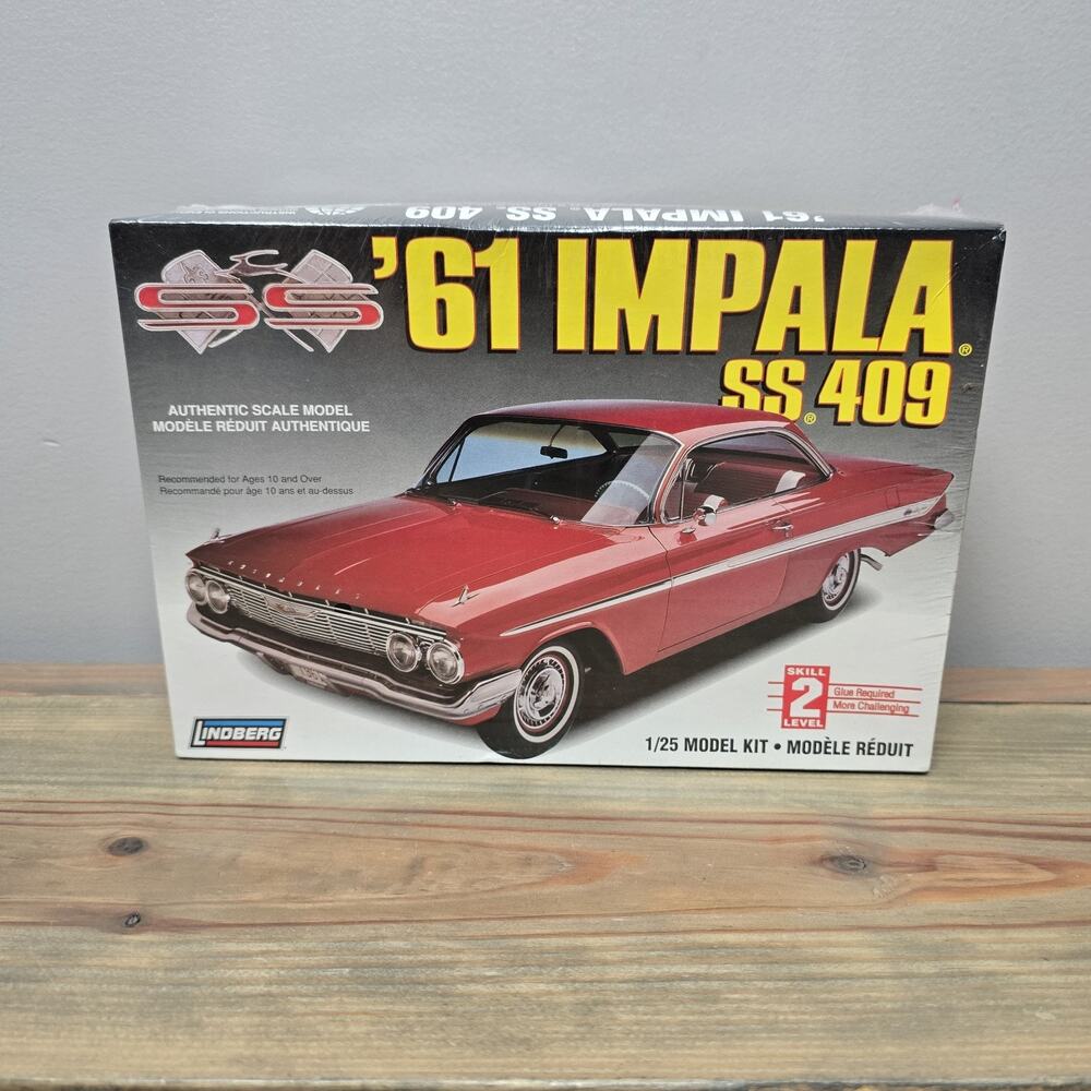 Lindberg 1961 '61 Impala SS 409 Hardtop in 1/25 72163